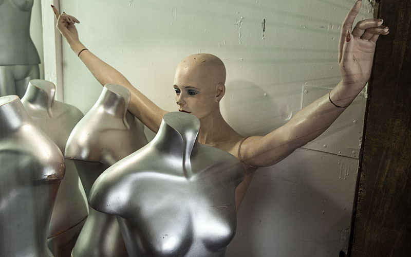 Mannequins in window